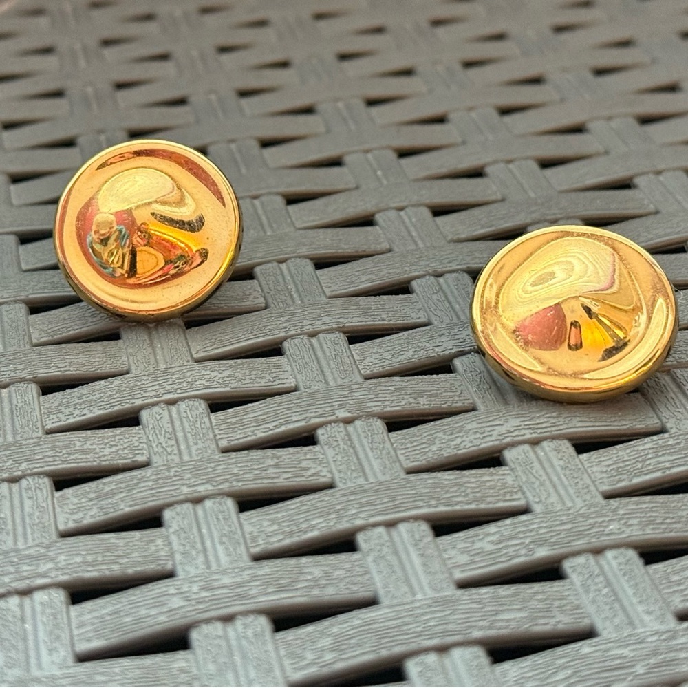 Vintage Monet Gold  Clip onEarrings